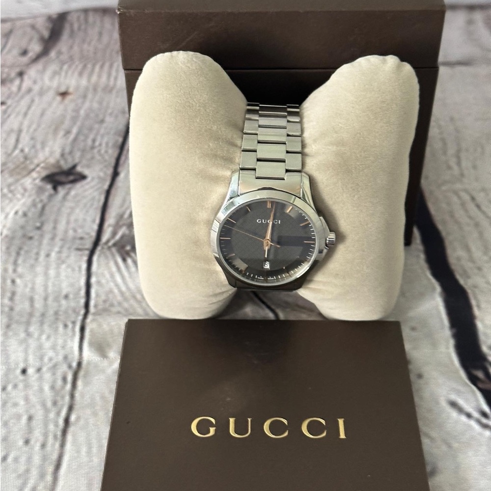 Authentic Gucci Watch. - image 5
